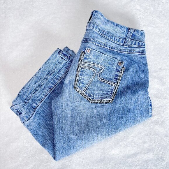 Rewind Bermuda Denim Shorts | Medium Blue Wash | Distressed | Size 5 | Y2K - Picture 3 of 15
